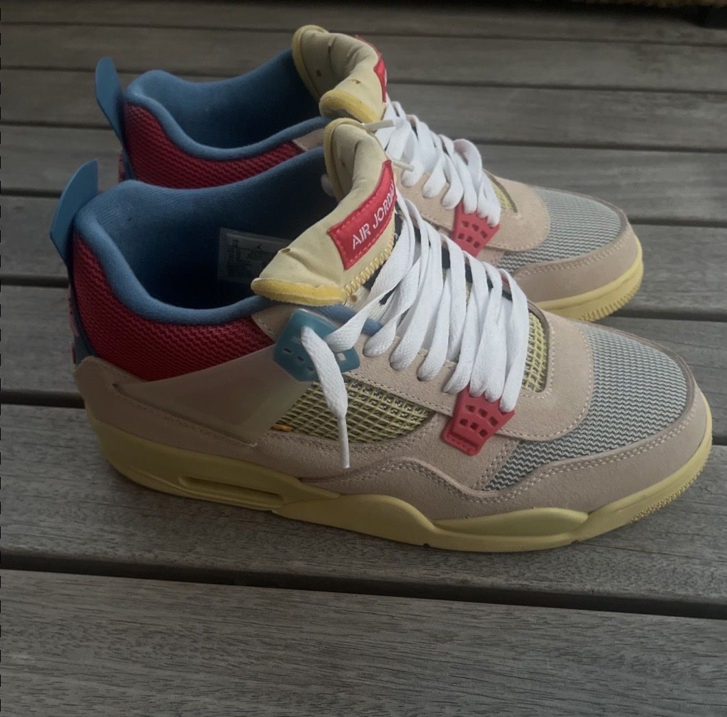 Jordan Scarpe da uomo: Air Jordan 4 Guava Ice – Nuovo (secondo la descrizione) da Steinhausen venduto da tyl_ylp7 1