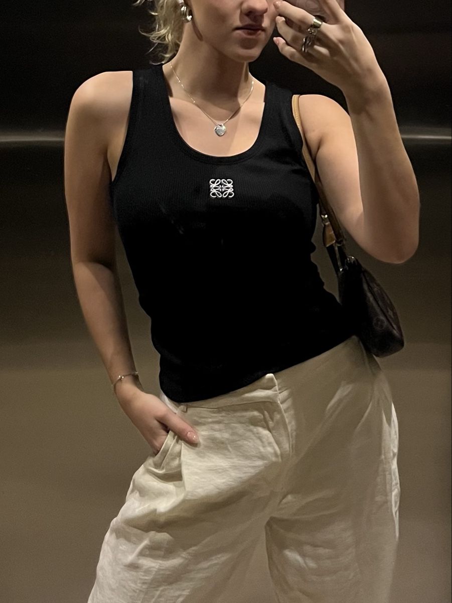 Loewe Tops: Loewe Anagram Womens Top – Neu (gemäss Beschreibung) aus Zürich von laraze99
