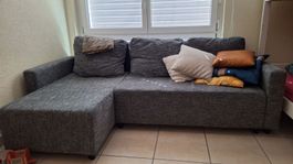 Schlafsofa grau von IKEA inkl. Matratzentopper