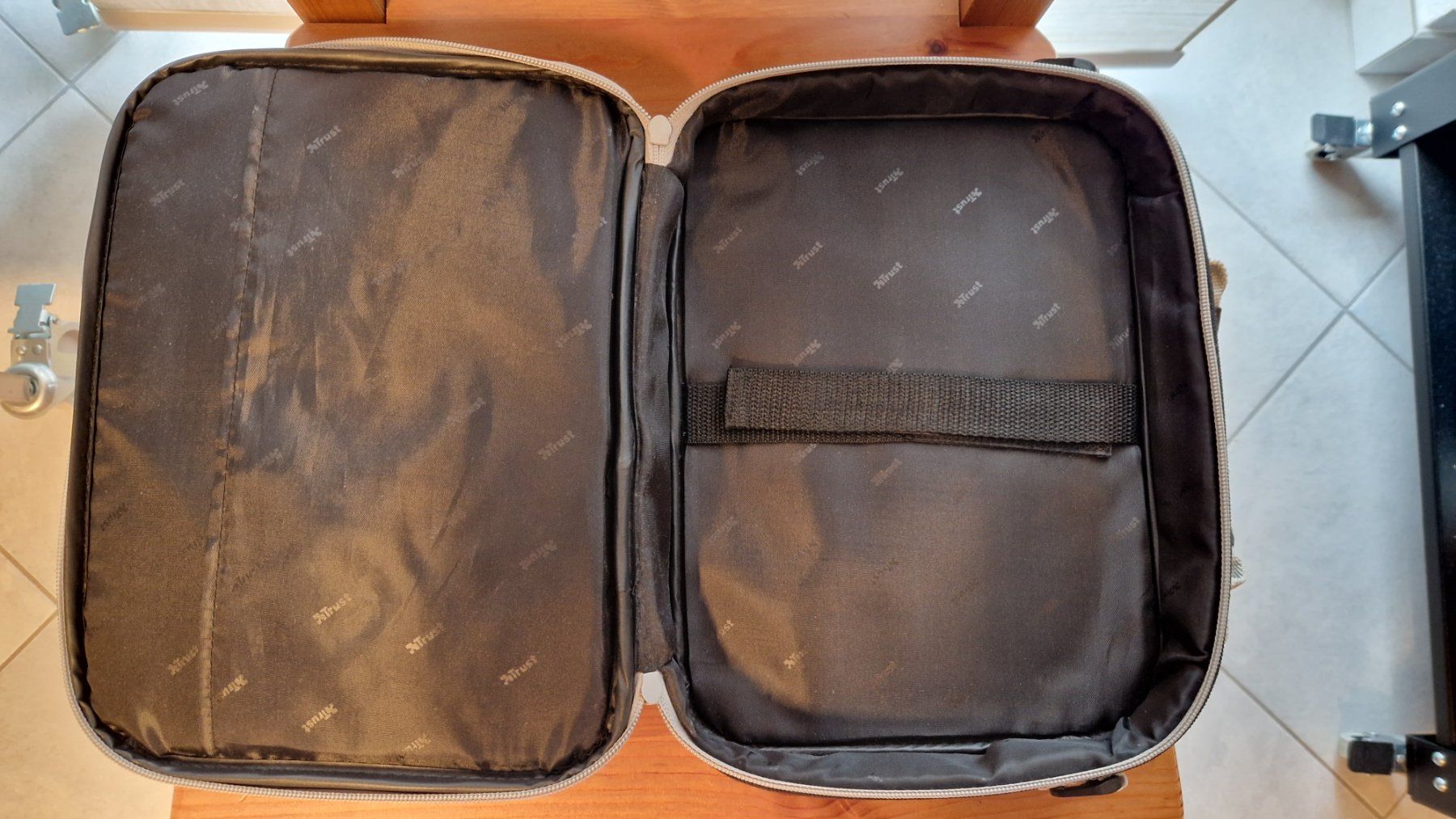 Borse: Sac de transport pour ordinateur portable 11" – Usato da Fleurier venduto da Tortue26 3