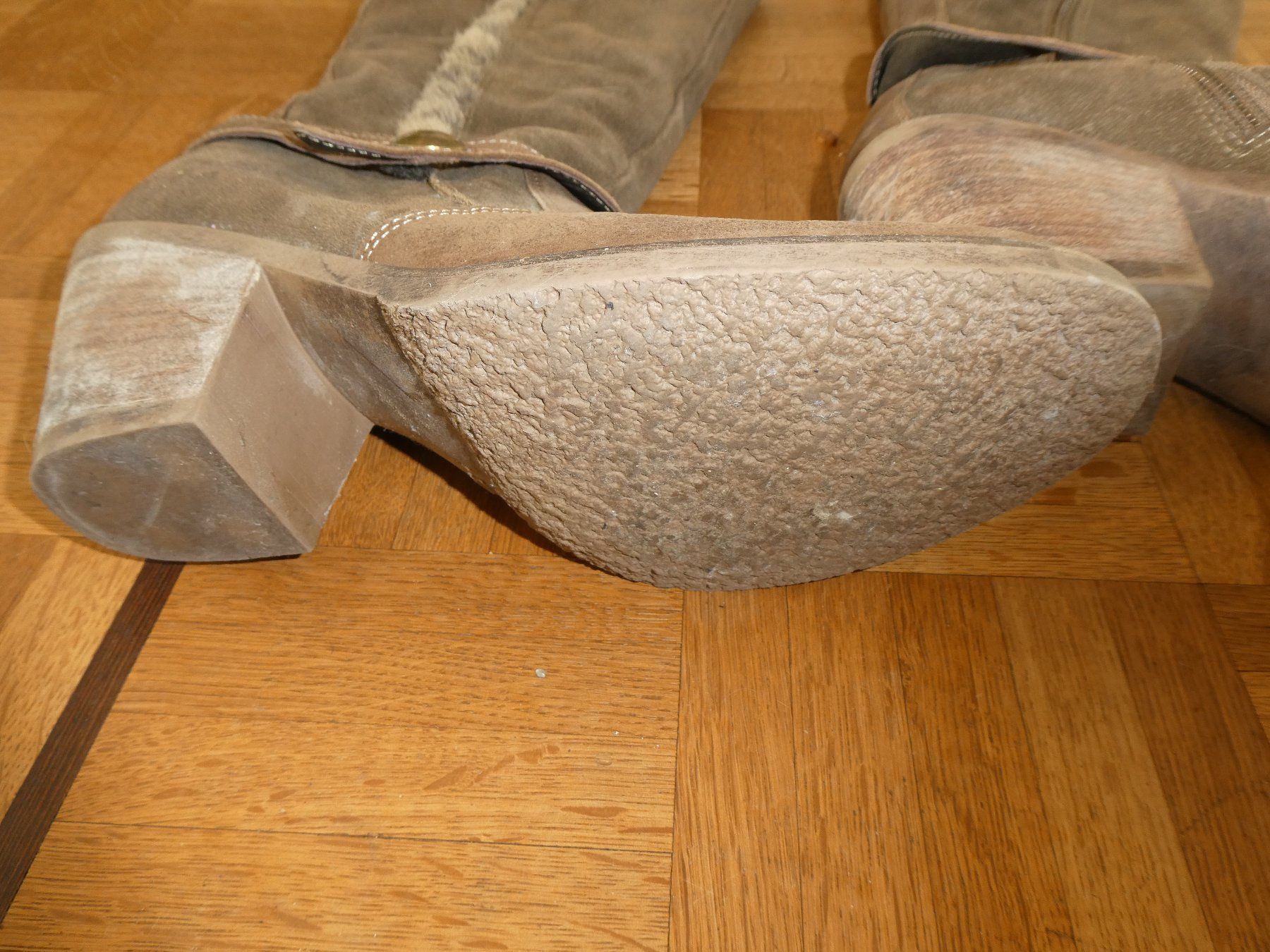 Scarpe da donna: Stiefel Grösse 37 – Usato da Forch venduto da hansli9 2