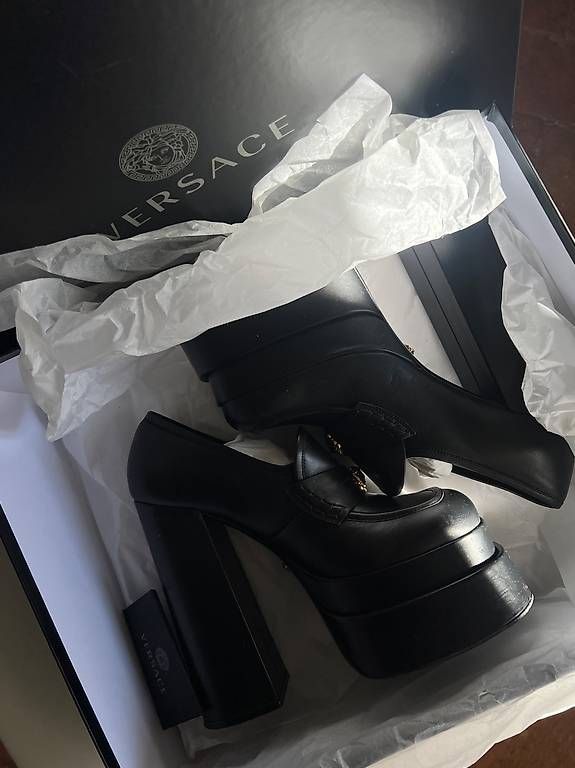 Versace Scarpe da donna: VERSACE MOCASSINI PLATFORM – Usato da Mendrisio venduto da ele_fsn8