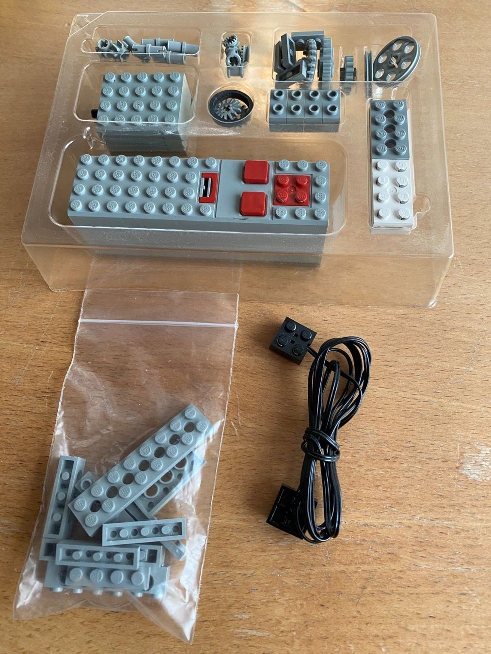 Lego Baukästen: LEGO TECHNIC 8720 Universal Motor – Gebraucht aus Niederuzwil von Flohbruno 1