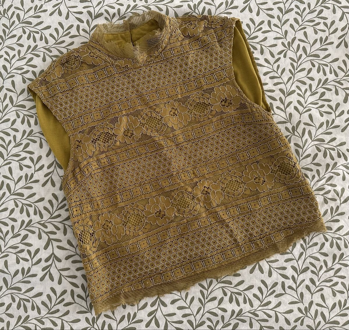 Tops: Haut en dentelle – Gebraucht aus Genève von AuTuMnLoveR