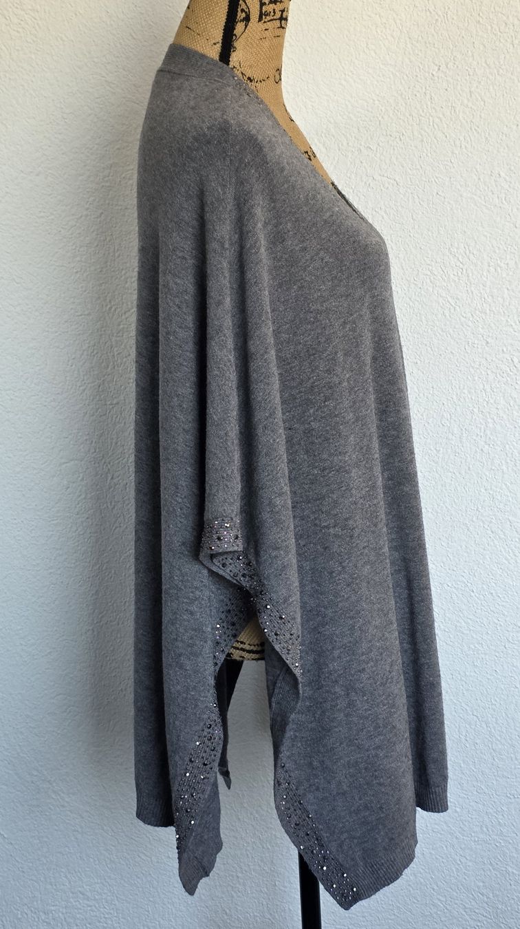 Altro in Moda donna: Wunderschöne Poncho mit Strass Details – Nuovo (secondo la descrizione) da Rheinsulz venduto da Gilea 2