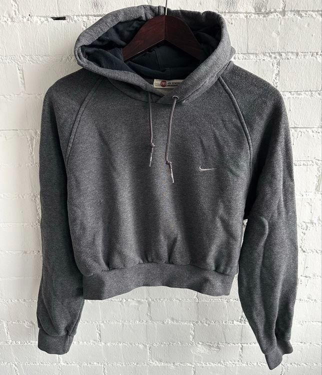Nike Maglioni & Felpe: ARK REWORKS Crop Nike Hoodie – Usato da Eggiwil venduto da kariiina