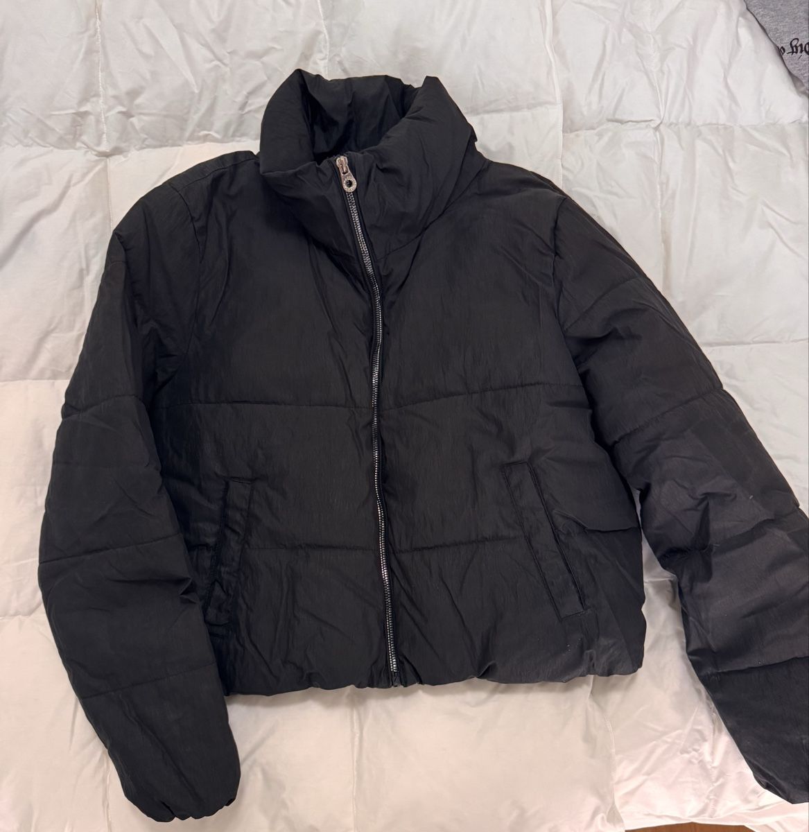 Only Giacche: Schwarze Winterjacke – Usato da Lenzburg venduto da CelinaS01