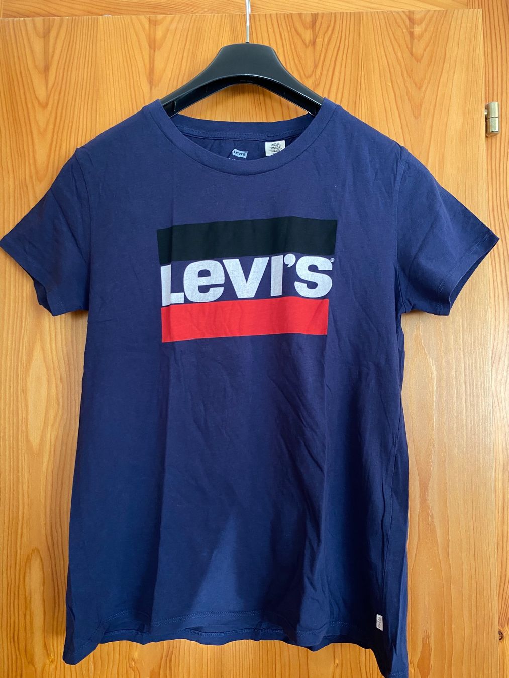 Levi's T-Shirts: T-shirt Levis - taille S – Gebraucht aus Icogne von cen_h97r