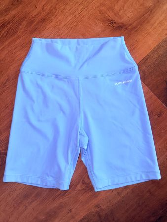 New USD 105 Sporty & Rich Biker Shorts - L