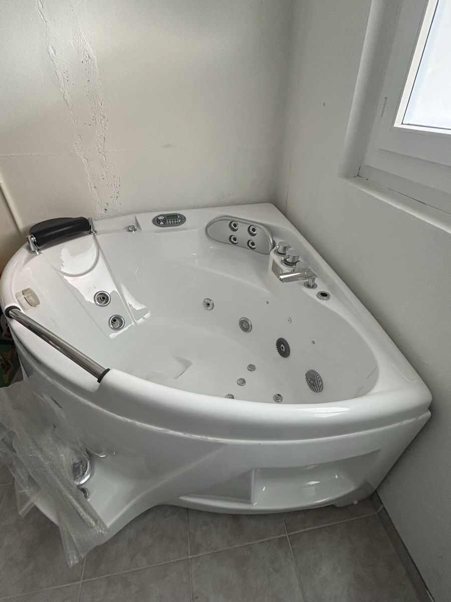 Whirlpool: Whirlpool Eckbadewanne – Nuovo (secondo la descrizione) da Grenchen venduto da ValentinaB 3