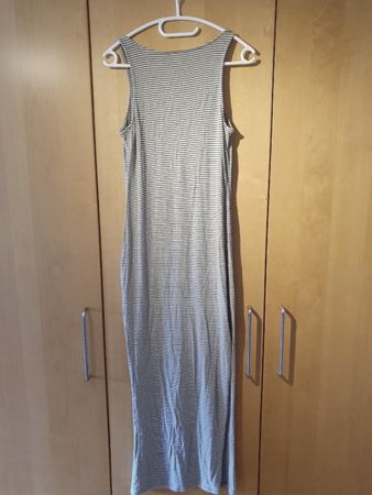 Sommerliches Maxikleid, gestreift, Grösse S/M, Top Zustand