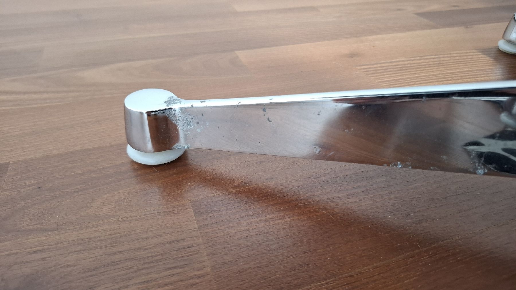 Eames Poltrone: Eames Chair EA 108 Olivgrün – Usato da Winterthur venduto da lodidodi 8