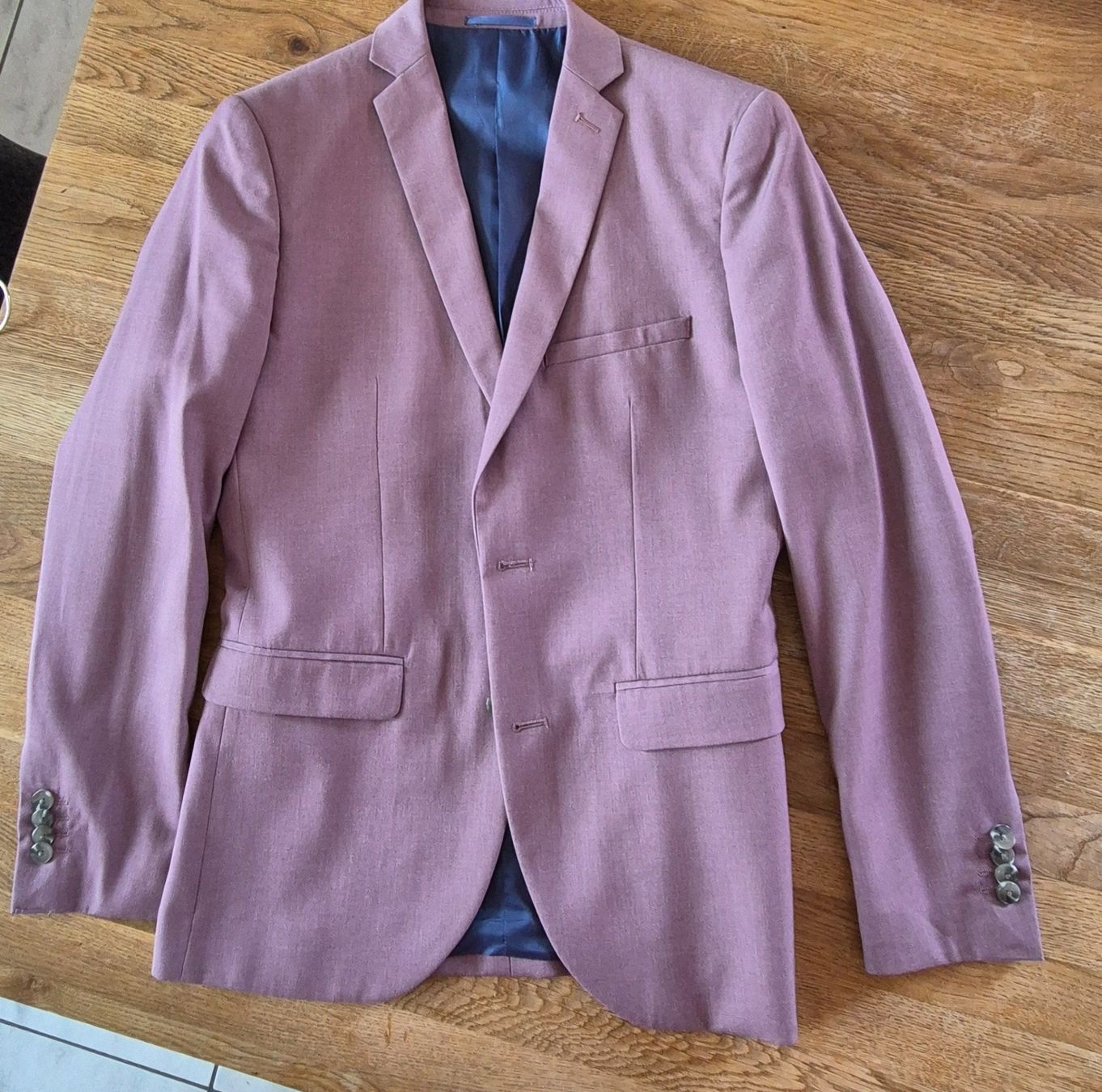 We Completi: Hochzeit oder Firmung, Anzug Slim Fit Gr S – Usato da Sarmenstorf venduto da Vitruvian1516 1