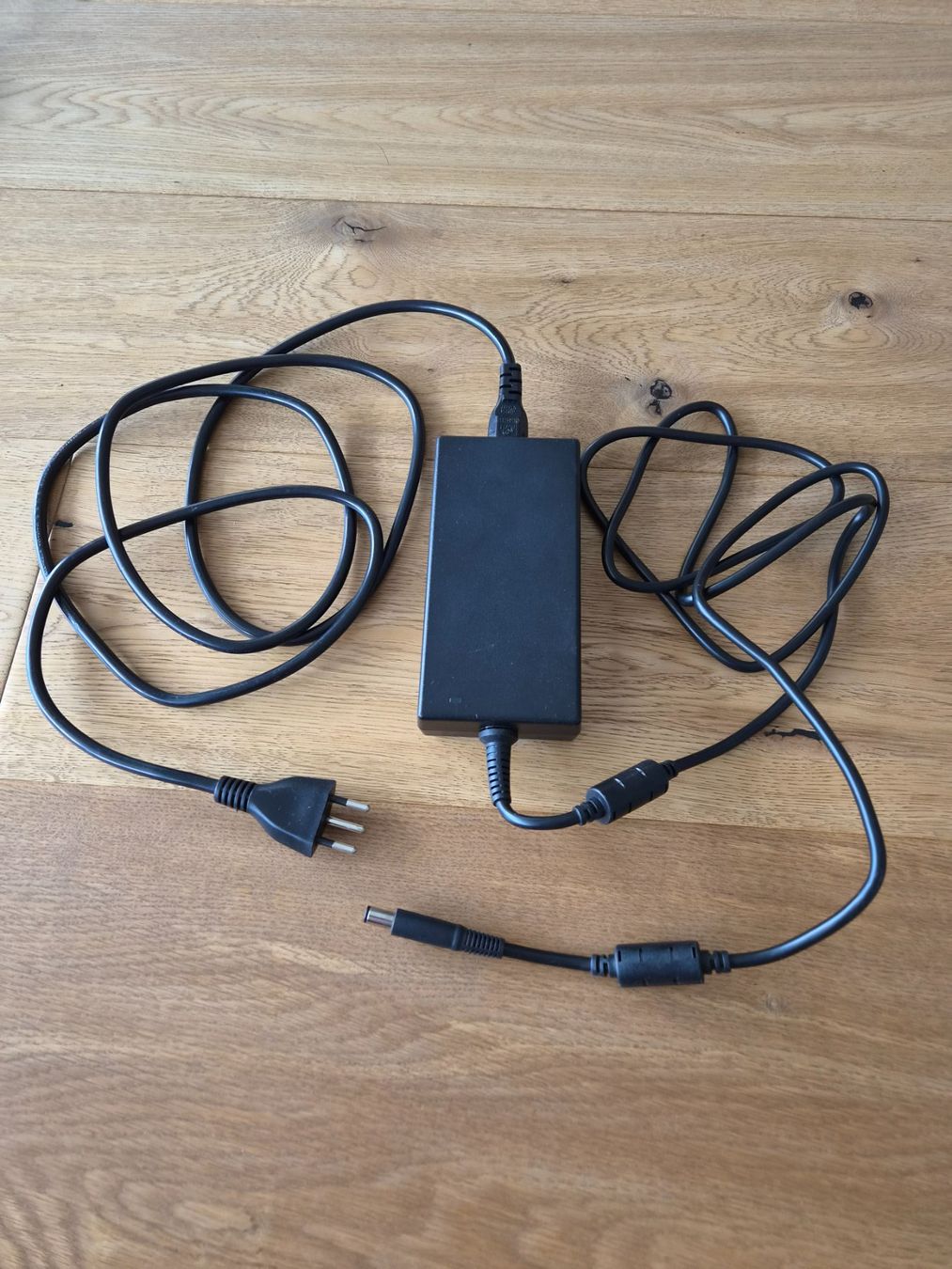 Dell Caricabatterie: DELL Laptop Ladegerät 180W AC-Netzteil – Usato da Wädenswil venduto da ky_109