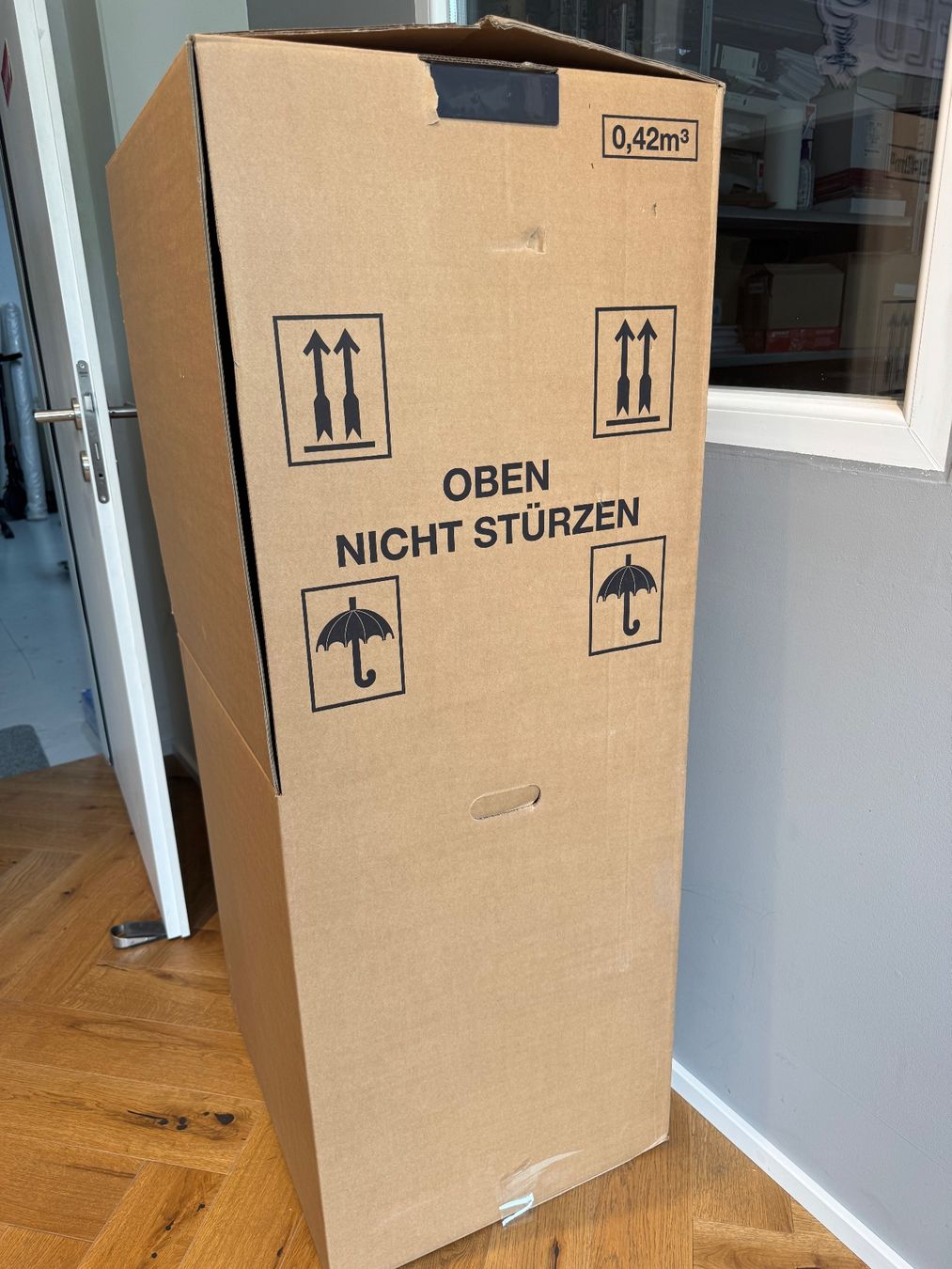 Cartoni: Kleiderboxen mit Stange – Usato da Dietlikon venduto da HighspeedUmzug 1