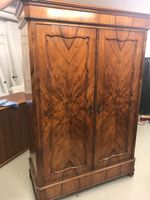 Antiker Kleiderschrank, Nussbaum, Top Zustand, Vintage!