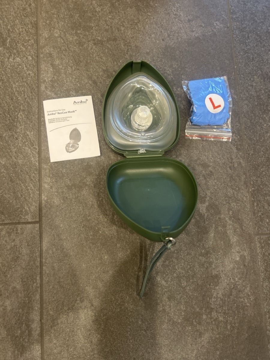 Appareils médicaux: Beatmungsmaske Ambu / schweizer Armee – Neuf (Voir description) à Wolfhausen par mar_6lw2 2
