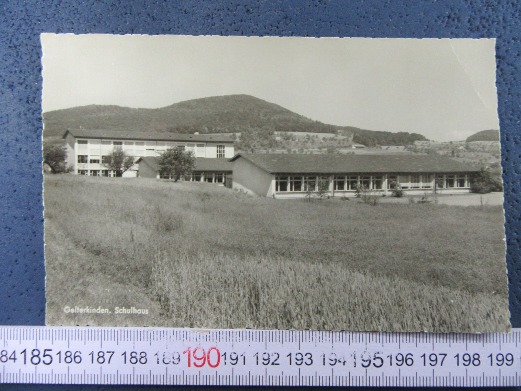 Cartoline postali: GELTERKINDEN SCHULHAUS BL AK BUG – Usato da Ettingen venduto da Hausi4711