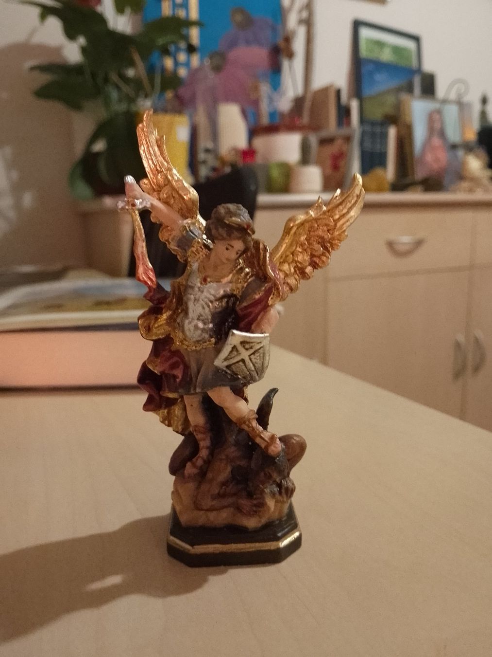 Figurines: Erzengel Michael Statue, 10cm – Neuf avec emballage d'origine à Weinfelden par PaterPio1968