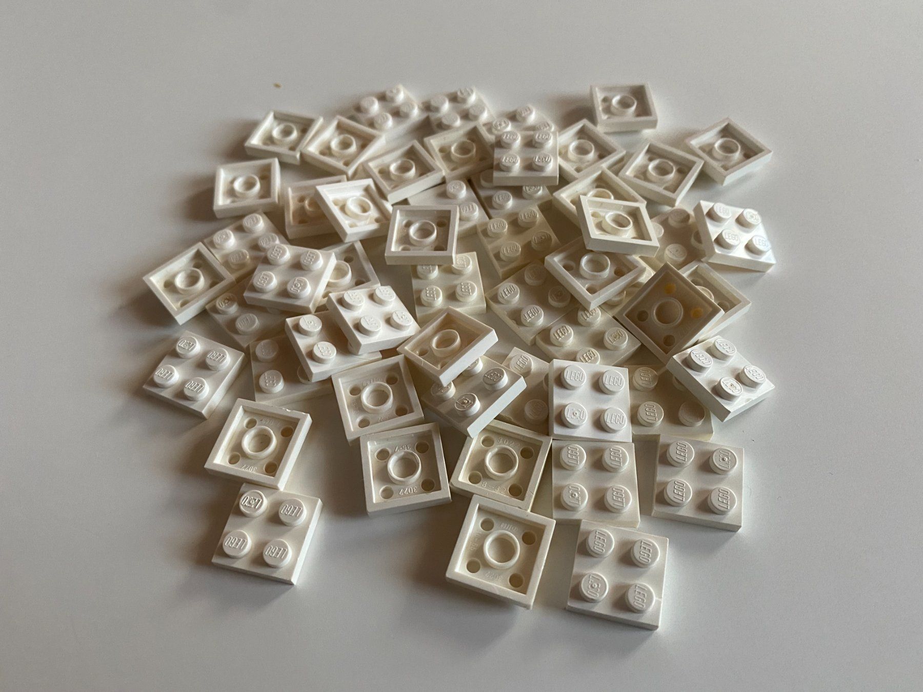 Lego Giocattoli: LEGO - 50 - WEISSE - PLÄTTLI - 2 X 2 – Usato da Gelterkinden venduto da ajdt4