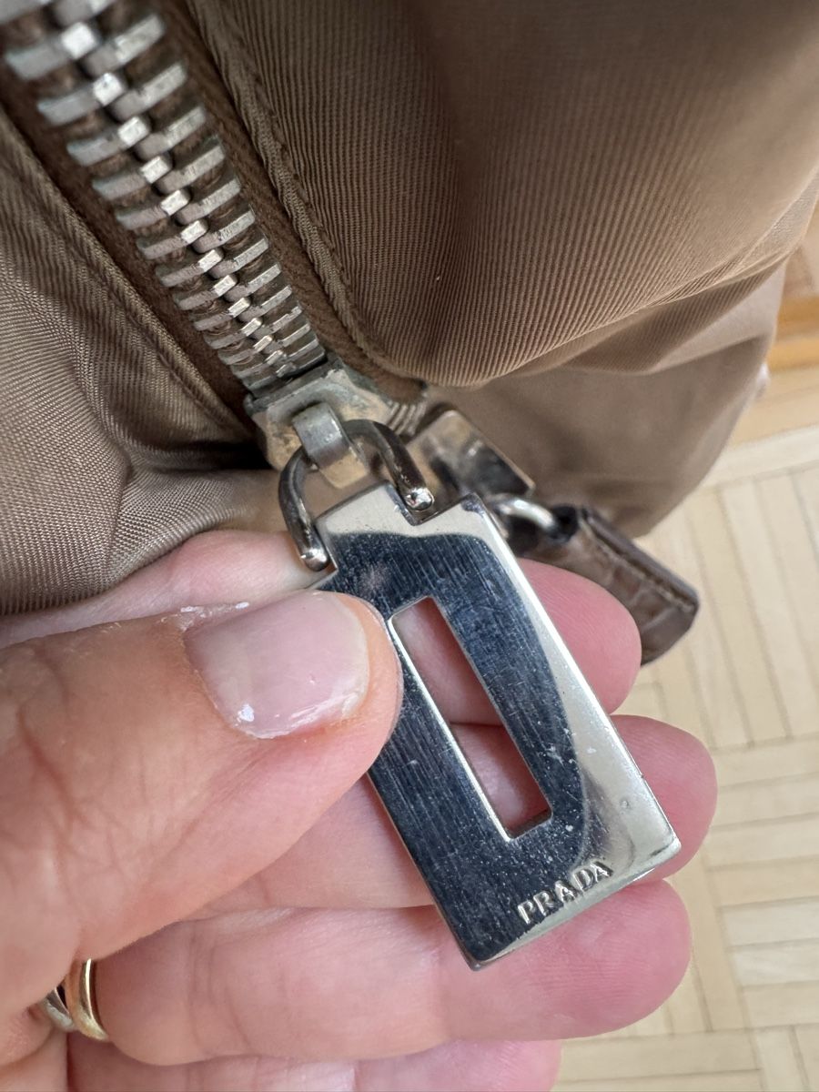 Prada Borse da donna: PRADA vintage bag from Y2K era – Usato da Bern venduto da ili_bg5s 5