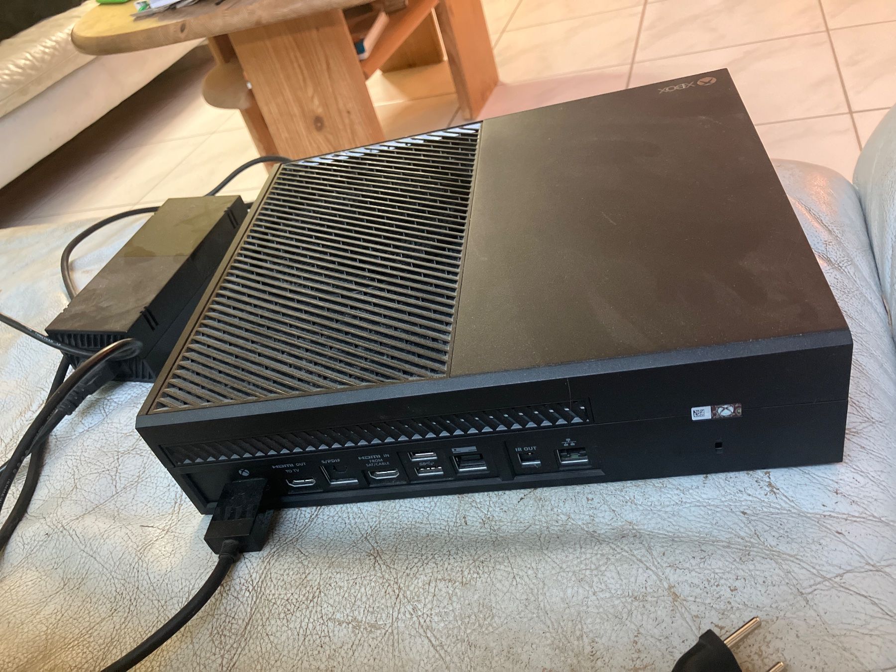 Microsoft Console: Spielkonsole Microsoft Xbox One – Usato da Weisslingen venduto da joul7 3
