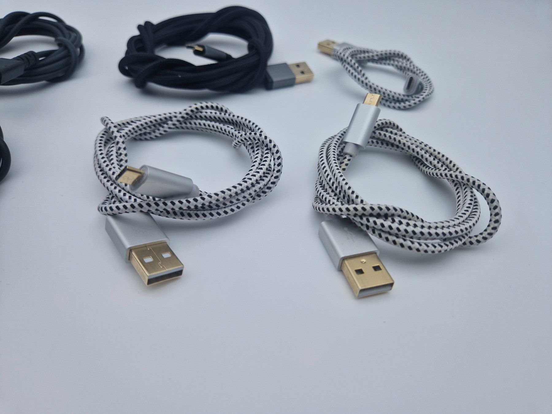 Cavi: 6x Cable Micro USB De Qualité Comme Neuf – Usato da Rochefort venduto da Arkaik_FH_CH 1