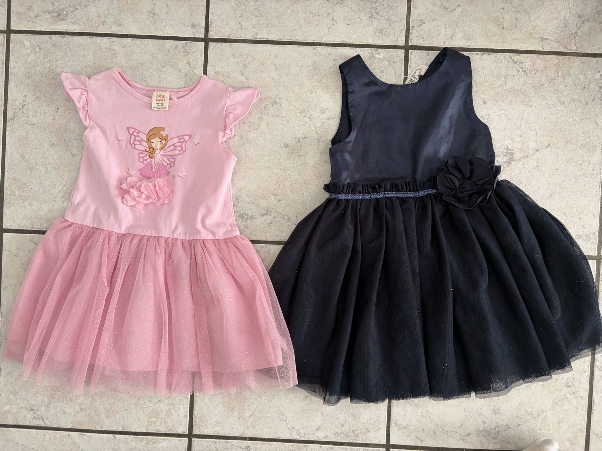 Kleider & Röcke: 2 x Kinderkleider, partykleid gr. 92  – Gebraucht aus Sevelen von gsandax