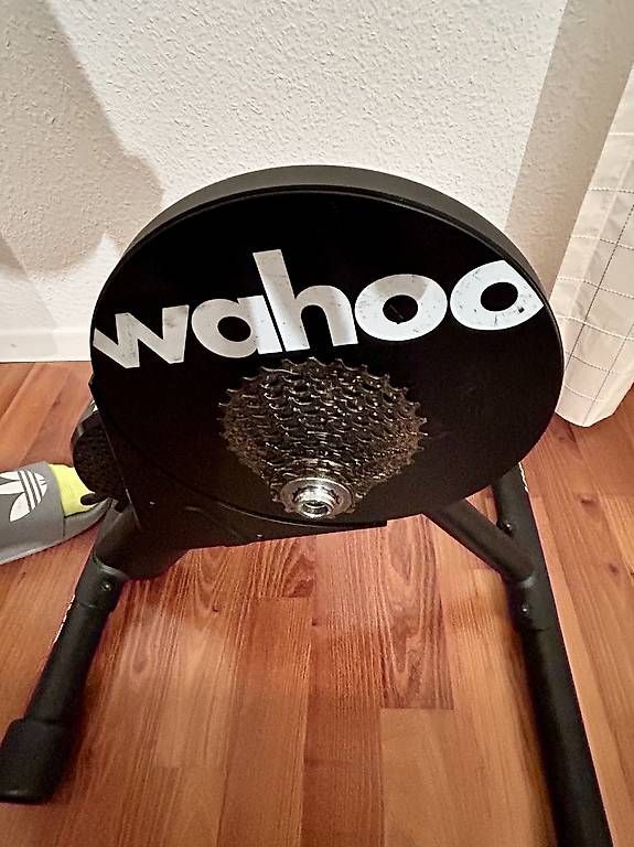 Hometrainer: Wahoo Kickt Core Rollentrainer – Usato da Unterägeri venduto da stooony 2