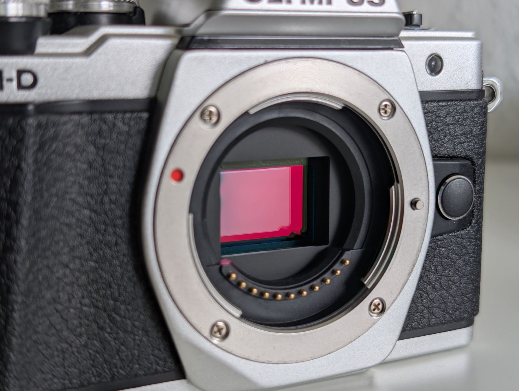 Olympus Fotocamera: Defekt: Olympus OM-D E-M10 Mark II Body – Difettoso da Rüschlikon venduto da Puertecillo