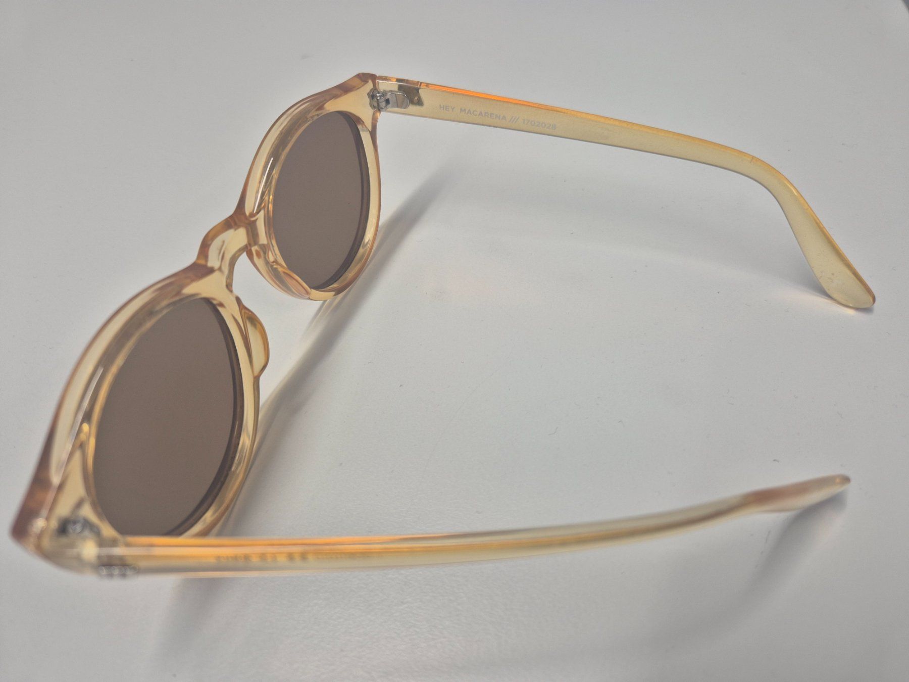 Occhiali & Lenti: Sonnenbrille transparent orange braune Gläser – Usato da Luzern venduto da lupol_Verwertungen 2