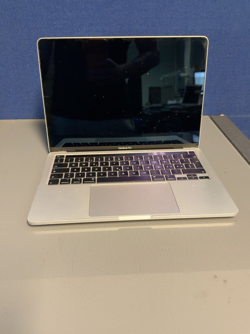 Apple Notebooks: MacBook Pro 13" 2020 Intel Defekt icloud #9 – Defekt aus Dietikon von speedkauf