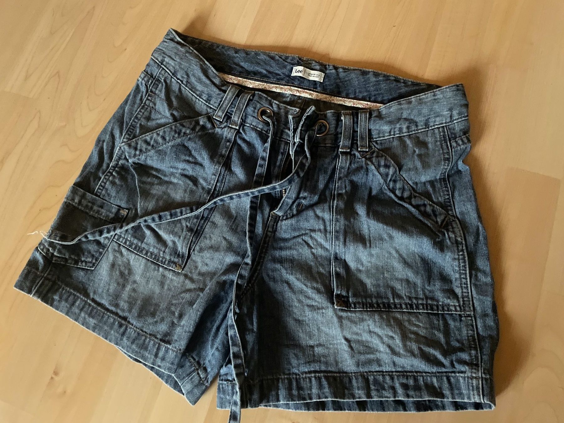 Lee Jeans: Shorts Lee – Usato da Münsingen venduto da Ckolibri