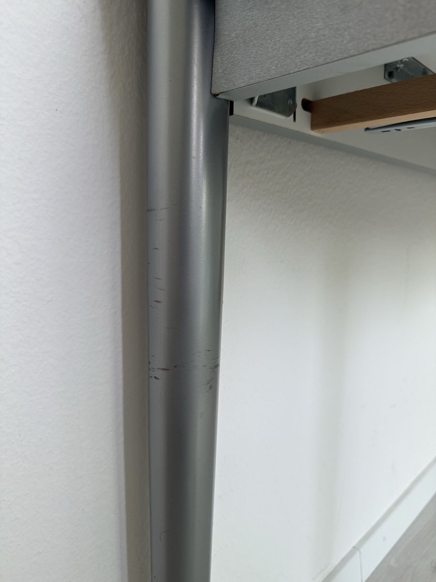 Bureaux: Desk – D'occasion à Dietikon par Szelenyidori 3