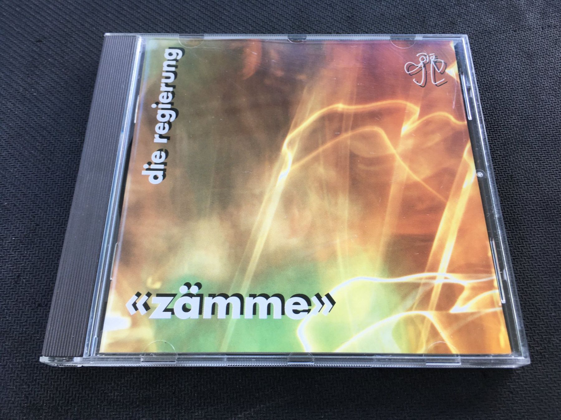 CD: Die Regierung - Zämme -CD- – Usato da St.Gallen venduto da MedienJoe