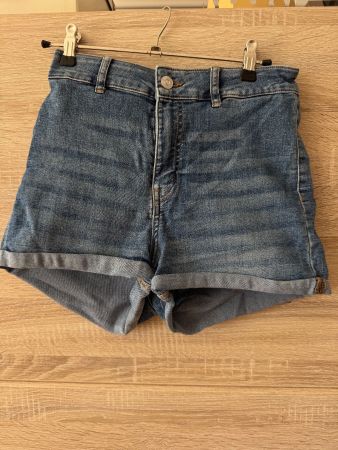 Short slim taille haute