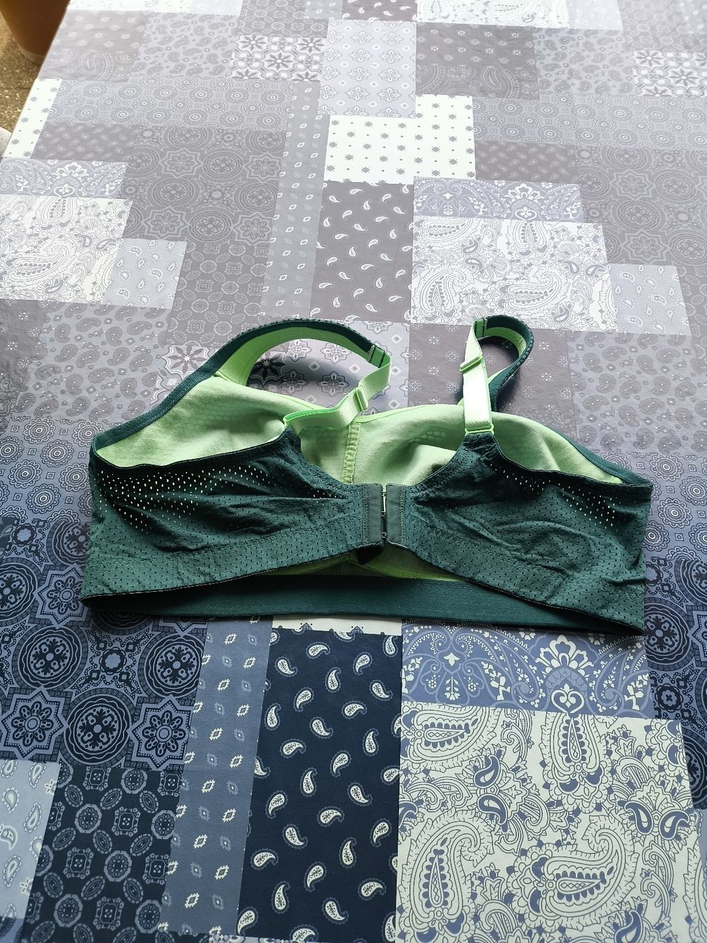 Altra biancheria intima: Sport BH Gr.100C Bon Prix – Usato da Burgdorf venduto da Ropajesi 1