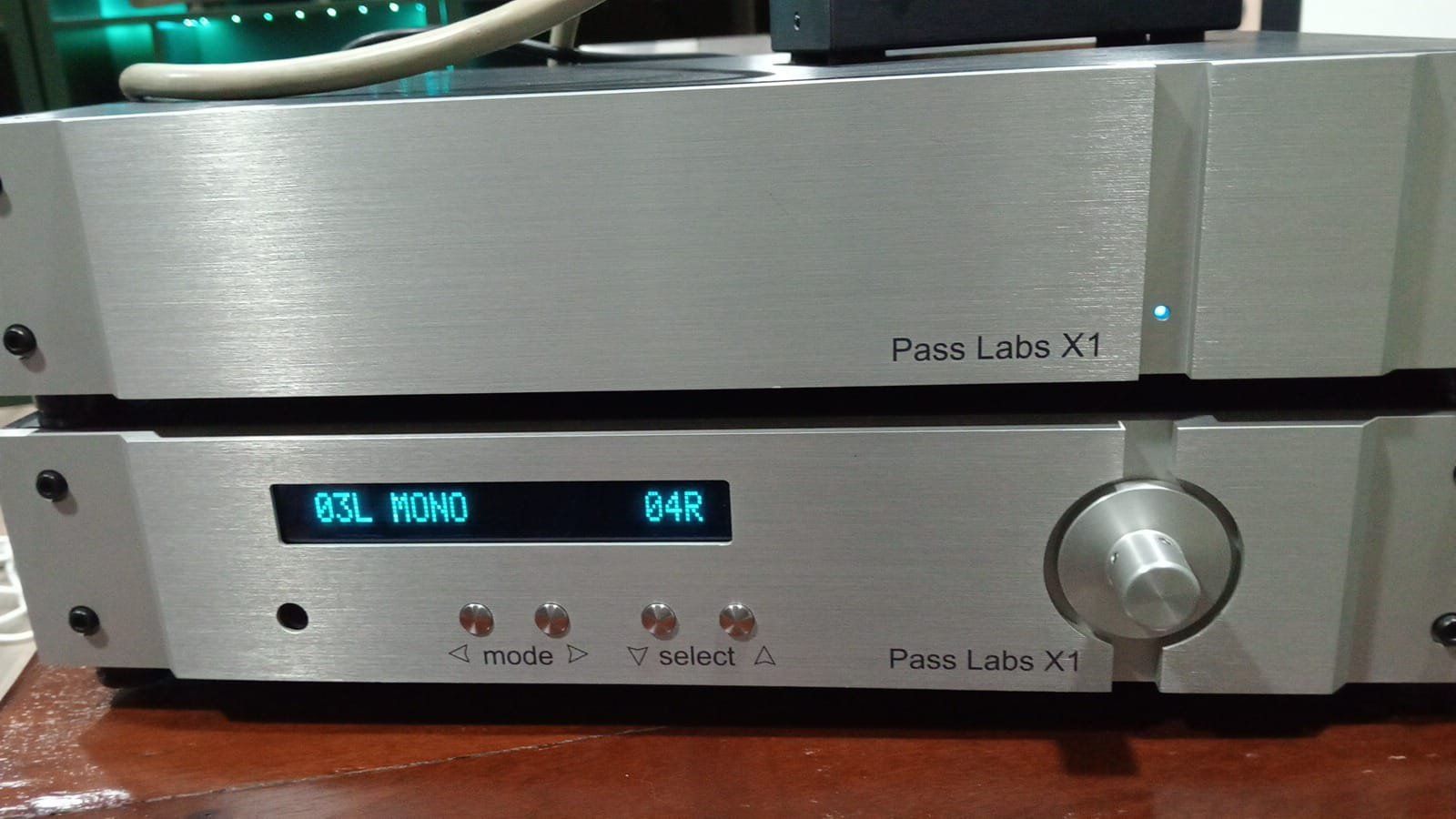 Pass Amplificatori: Pass Labs X1 Preamplifier with its Separate Power Supply – Nuovo (secondo la descrizione) da St-Cergue venduto da per_6cx5 8