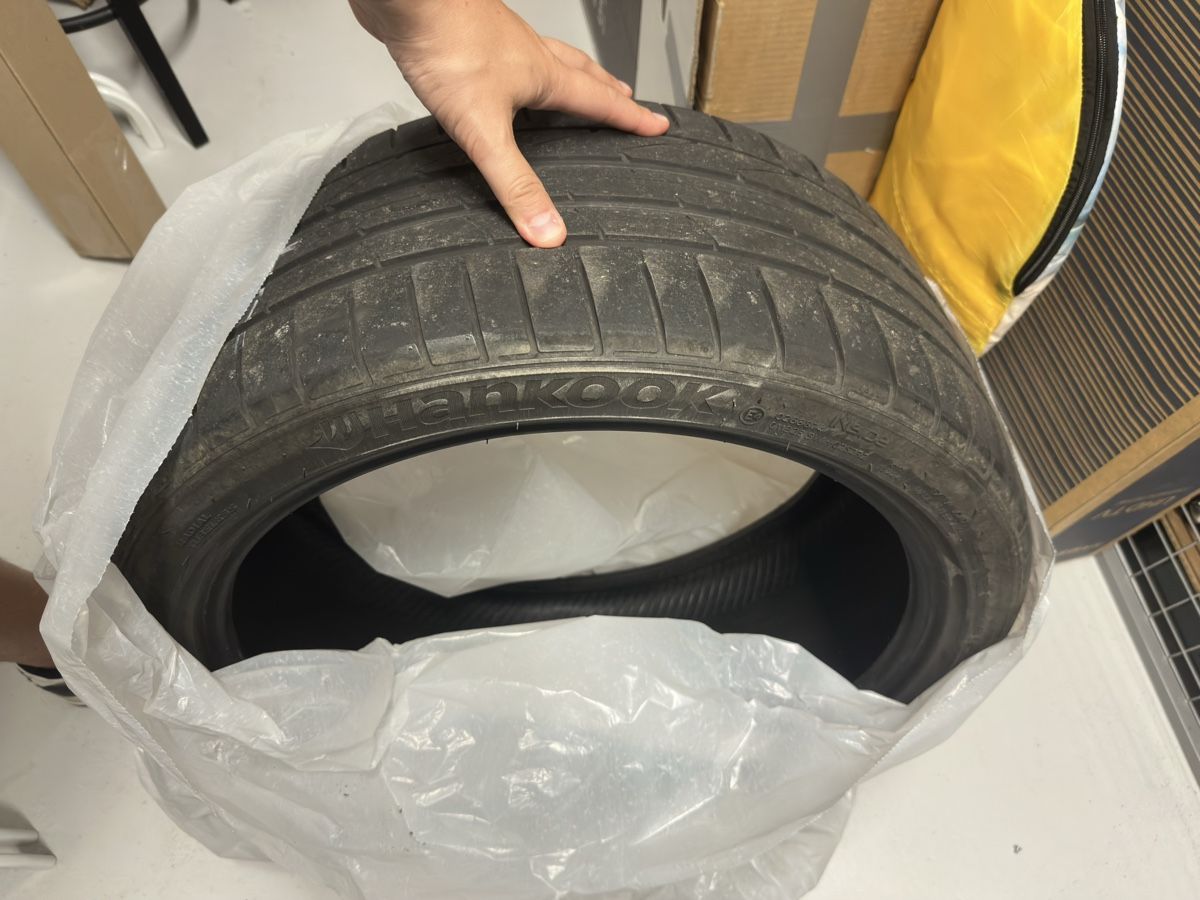 Pneus & Kompletträder: 245/35 19 winter hankook 2stk. – Gebraucht aus Kirchberg SG von SchweizerStein 4