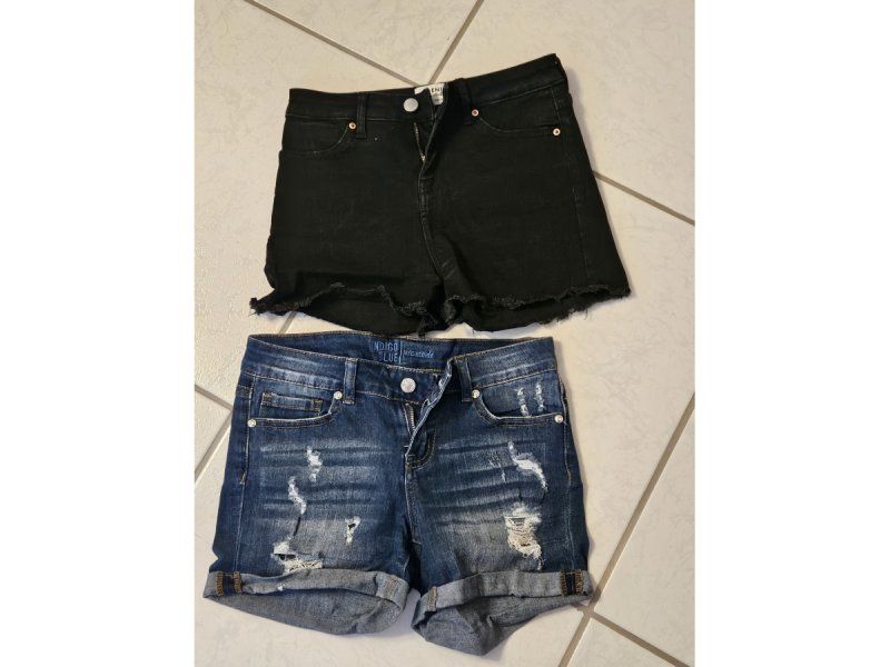 Pantalons: Shorts gr. 34 – D'occasion à Wohlen AG par france19m