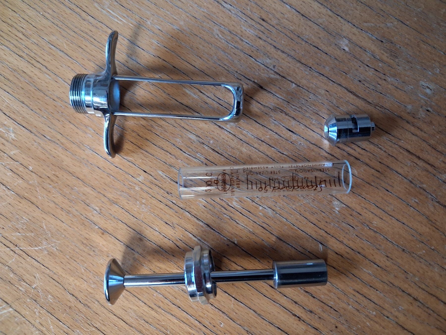Medizinaltechnik: Glas Spritzen 2ml – Gebraucht aus Winterthur von lampenretter 1