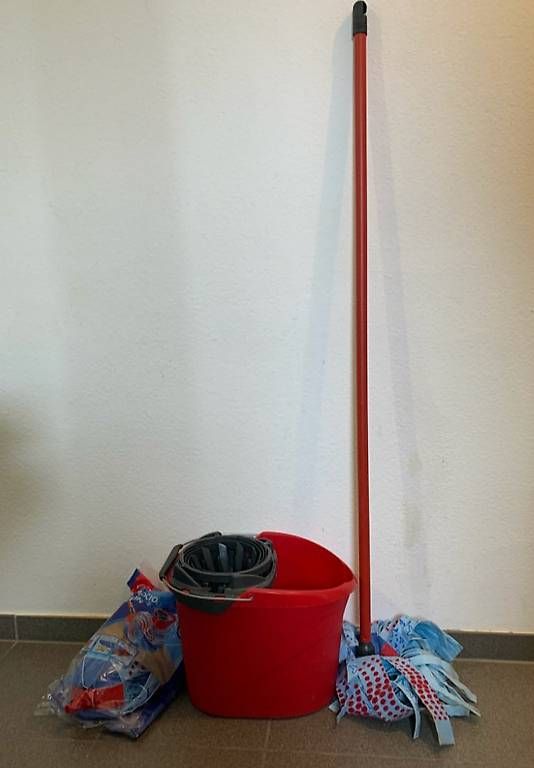 Altro per la casa: Serpillère et seau Vileda – Usato da Lausanne venduto da ven_qll7
