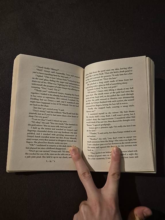 Bücher: Shadow and Bone – Gebraucht aus Nürensdorf von luc_9ksf 3