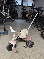 Tricycle évolutif Smoby avec canne parentale