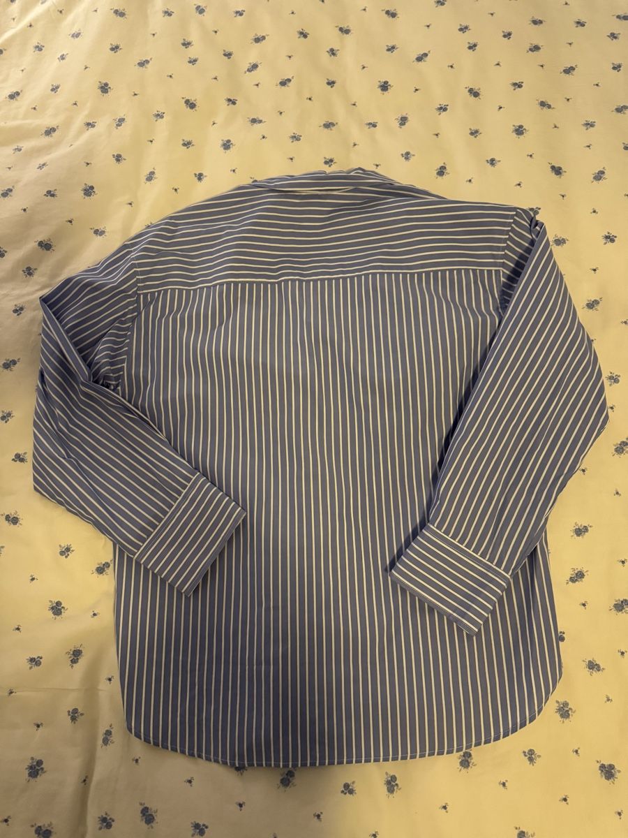 H&M Blusen: H&M shirt – Neu (gemäss Beschreibung) aus Aarau Rohr von ash_m7hq 1