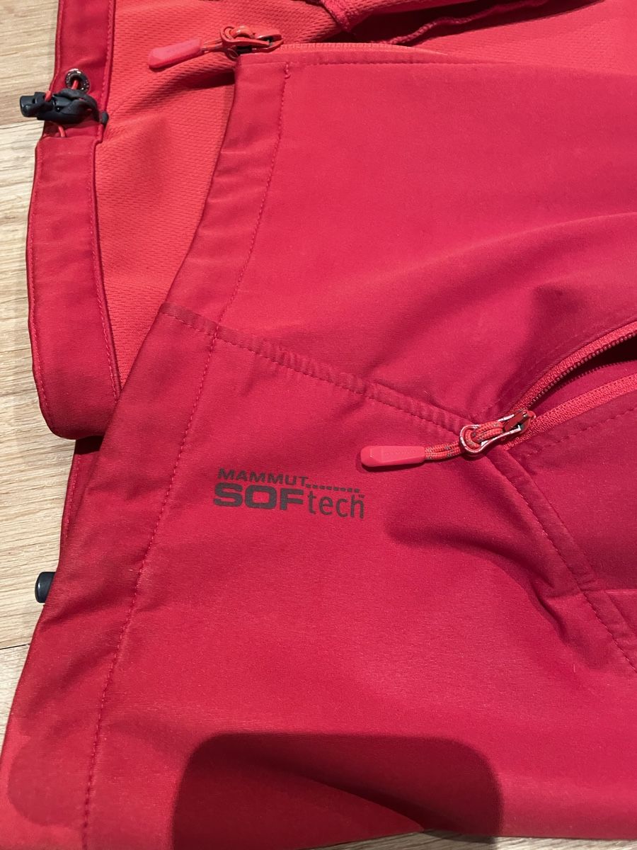 Mammut Jacken: Mammut soft shell Jacke rot – Defekt aus Walenstadt von  3