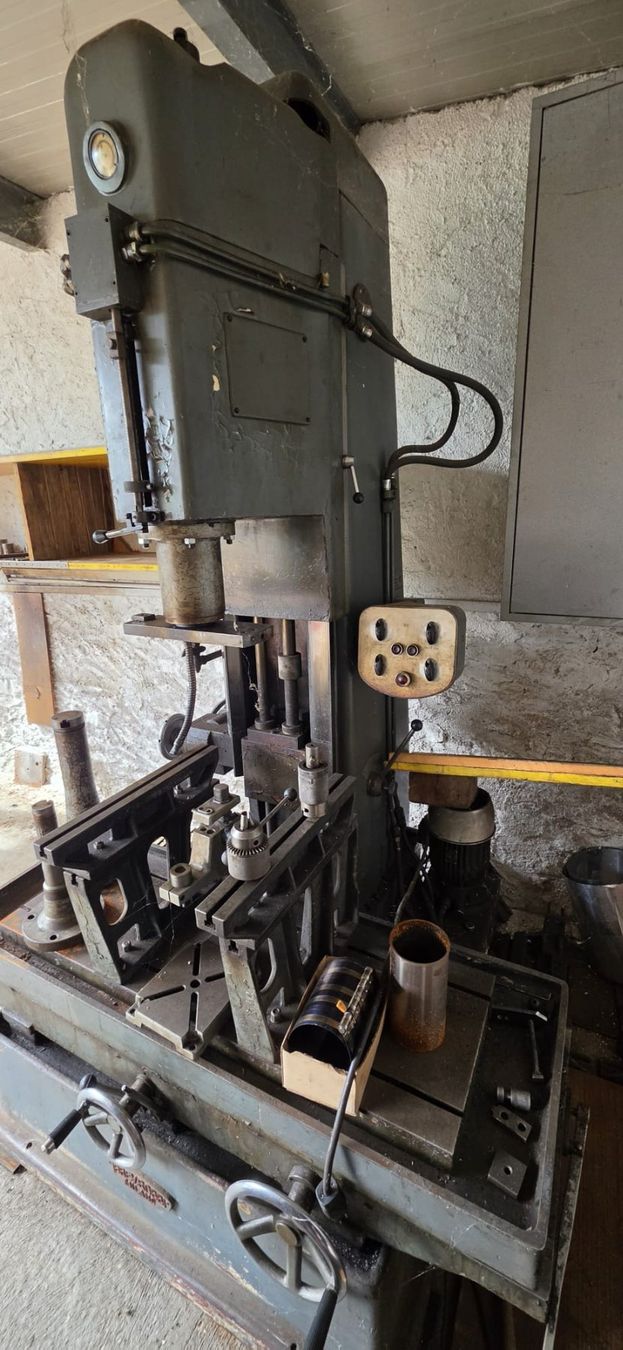 Toutes les machines: Fresa per rettifica – D'occasion à Monte Carasso par aar_ph67 4
