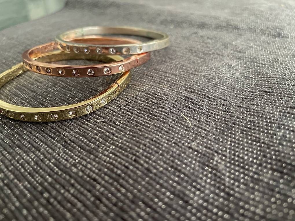 Armbänder & -reifen: 3 wunderschöne Armreifen, Modeschmuck  – Gebraucht aus Liestal von phe_s2wm 1