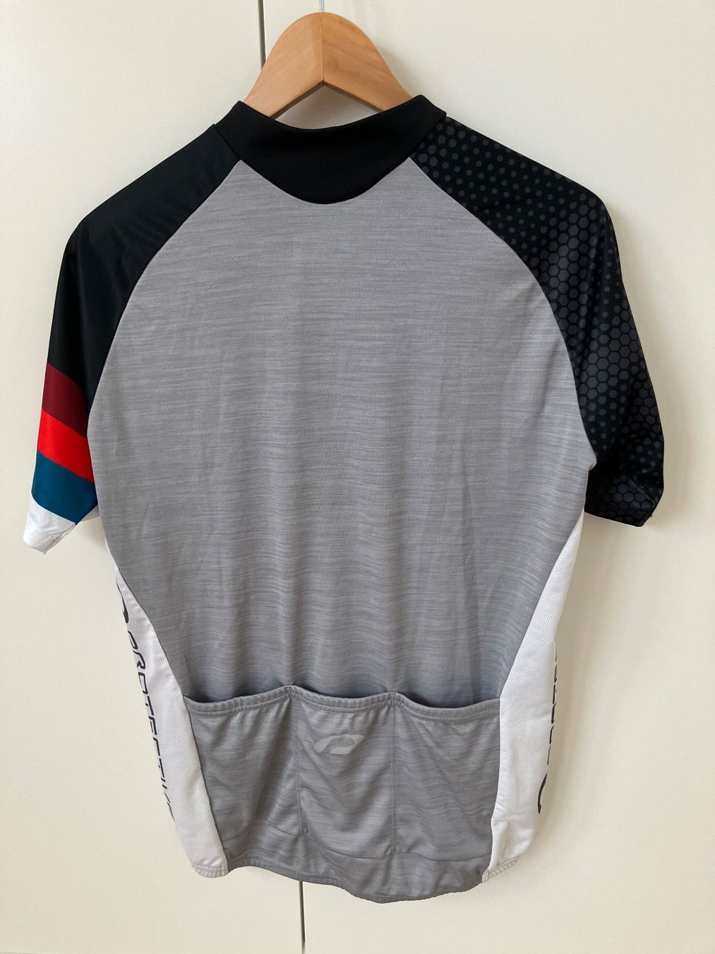 Canottiere & Pantaloni: Velotricot Protective Gr M Männer – Usato da Zug venduto da d4Drum 1