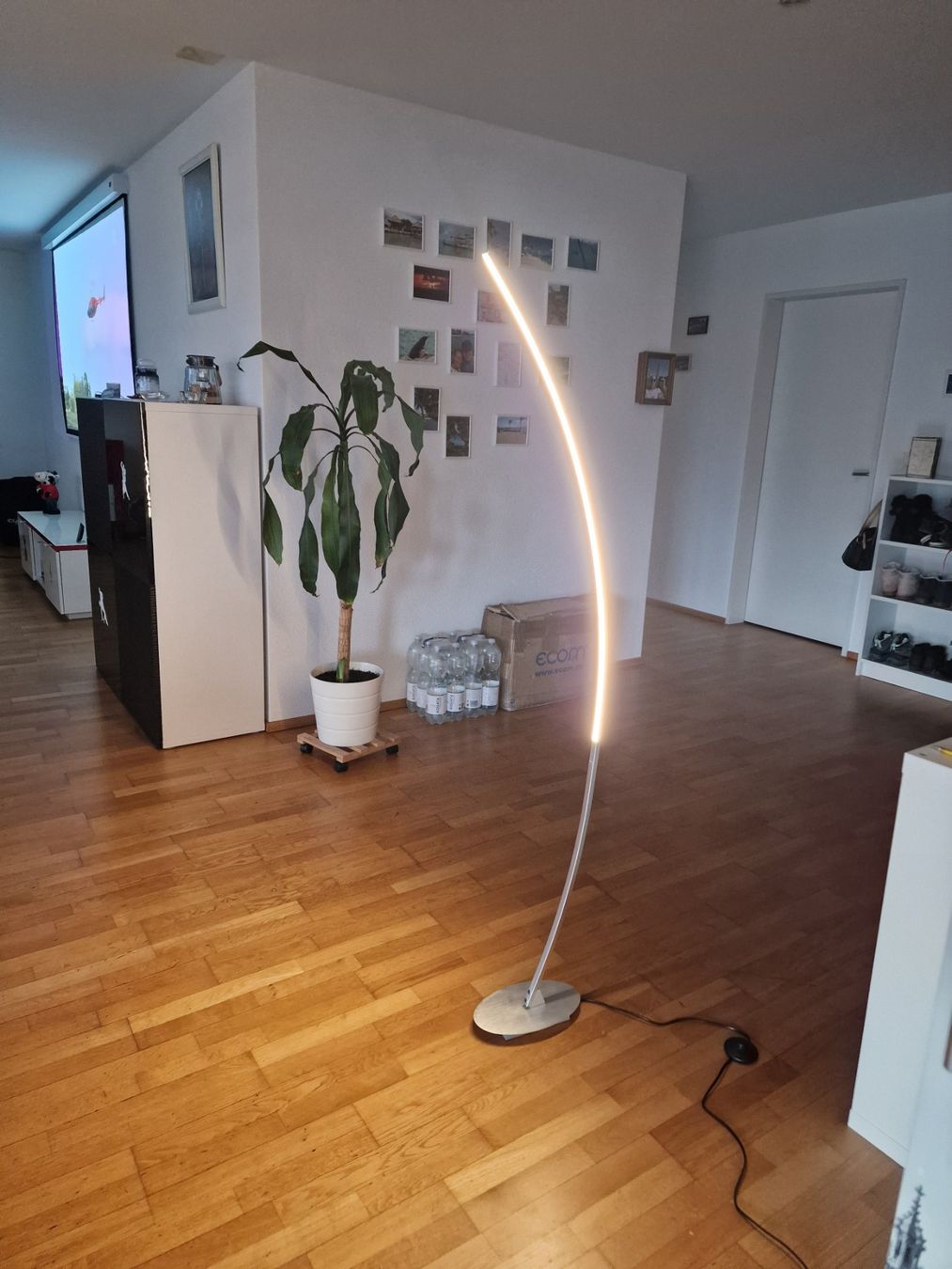 Lampes: Stehlampe mit LED – D'occasion à Gunzgen par superdancer67